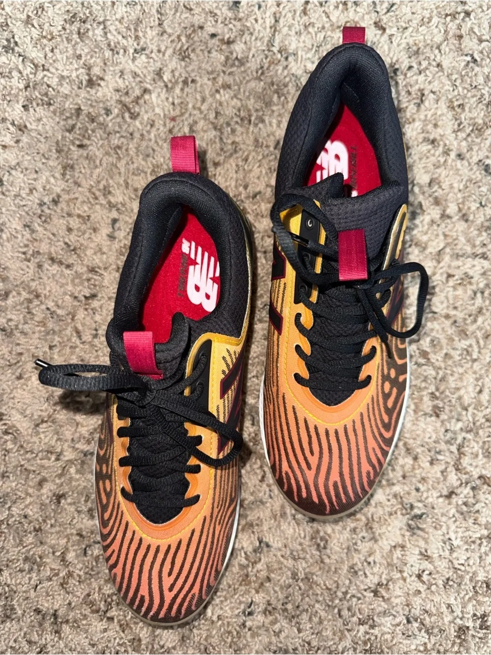 New Balance Yellow & Orange Patterned Soccer Cleats 9.5 - Picture 3 of 7